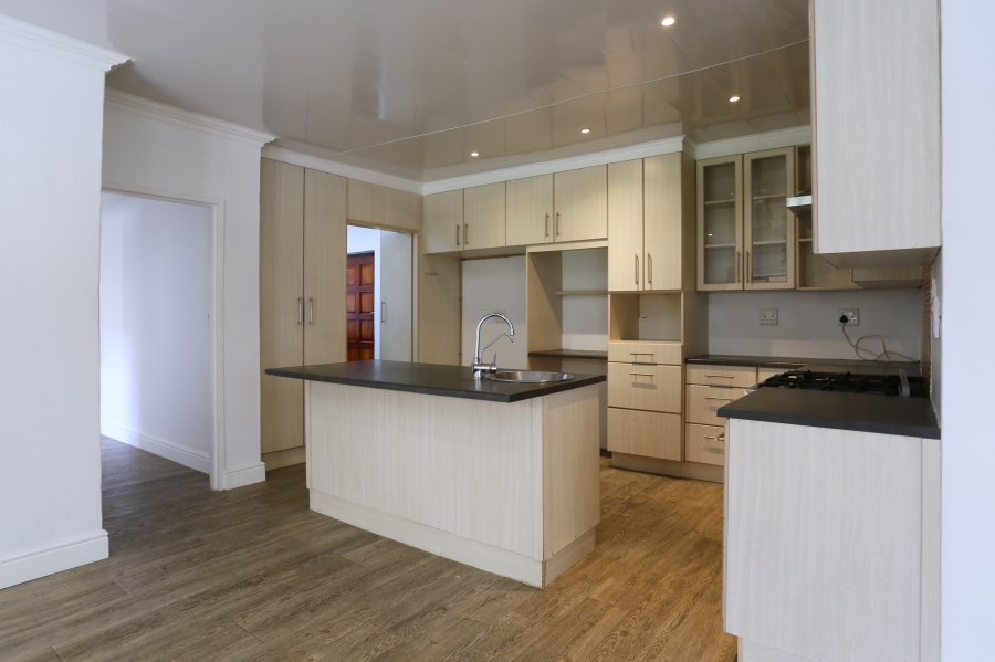 To Let 4 Bedroom Property for Rent in Tokai Western Cape